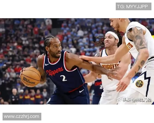 快船与开拓者激战8月8日球迷期待精彩对决与新赛季前瞻