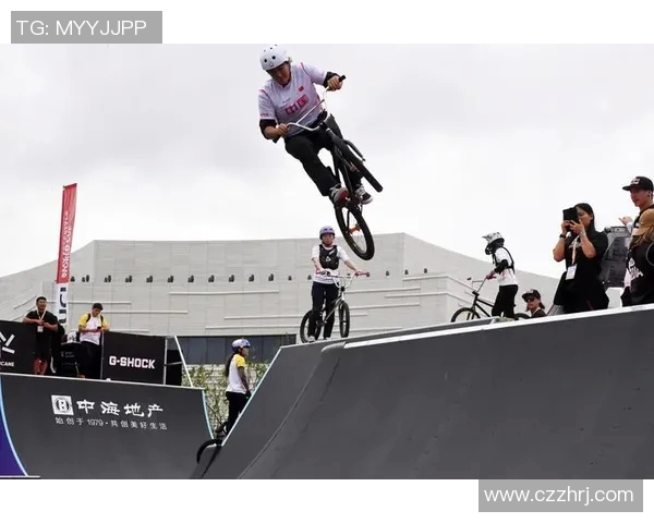 上海极限运动队在马拉松大满贯积分榜中以64分稳居第一名