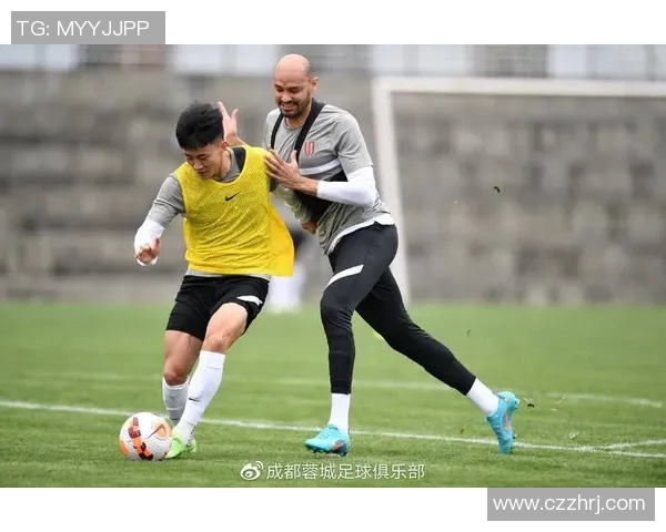 成都街舞队中路突破战术解析与实战应用探讨 成都街舞队中路突破战术解析与实战应用探讨